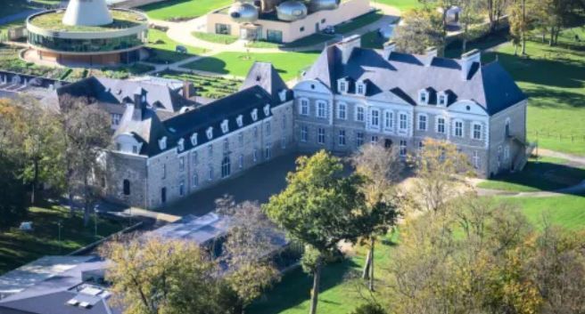 chateau des pères